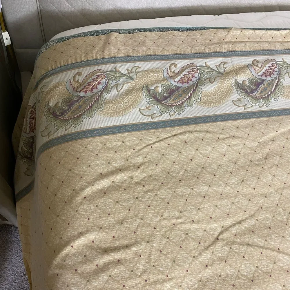 Vintage Dan River Paisley Scroll Decorative flat sheet in Cream, Green, Blue